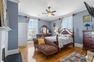 Michelle Suite With 1 Queen Bed