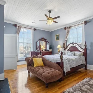 Michelle Suite With 1 Queen Bed